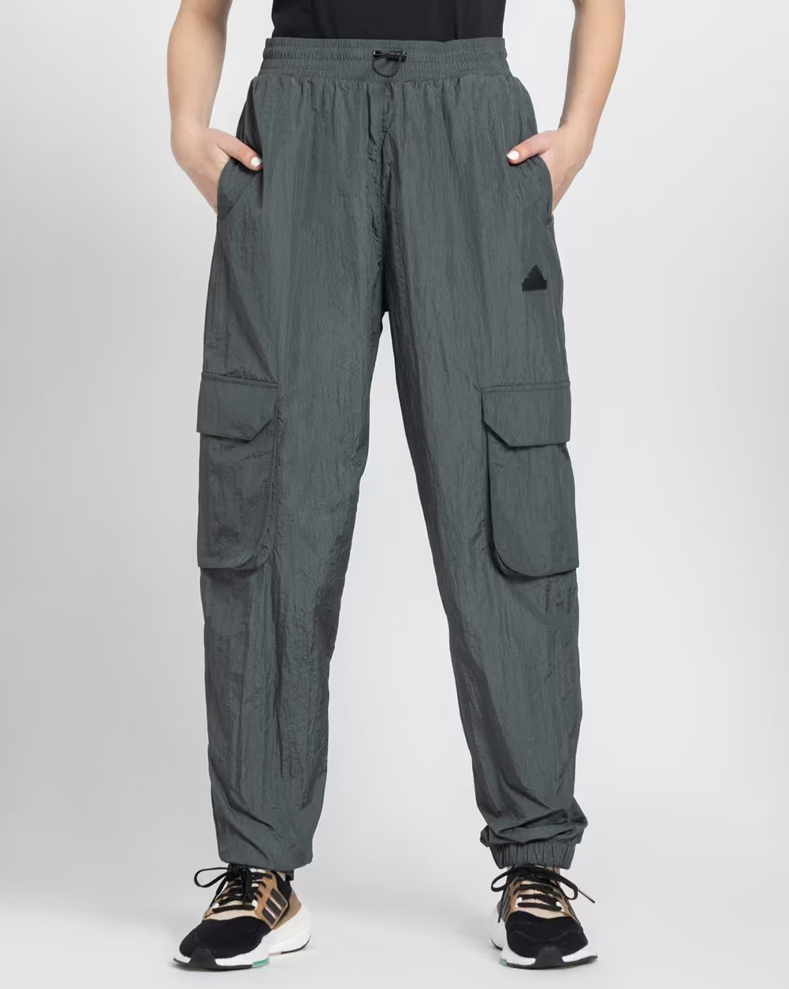 Women's City Escape Cargo Pants IS3018